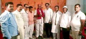 राम भक्त हनुमान, हनुमान भक्त घनश्याम पीपरे को हनुमान गदा देकर किया सम्मानित