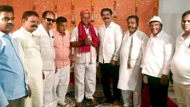 राम भक्त हनुमान, हनुमान भक्त घनश्याम पीपरे को हनुमान गदा देकर किया सम्मानित